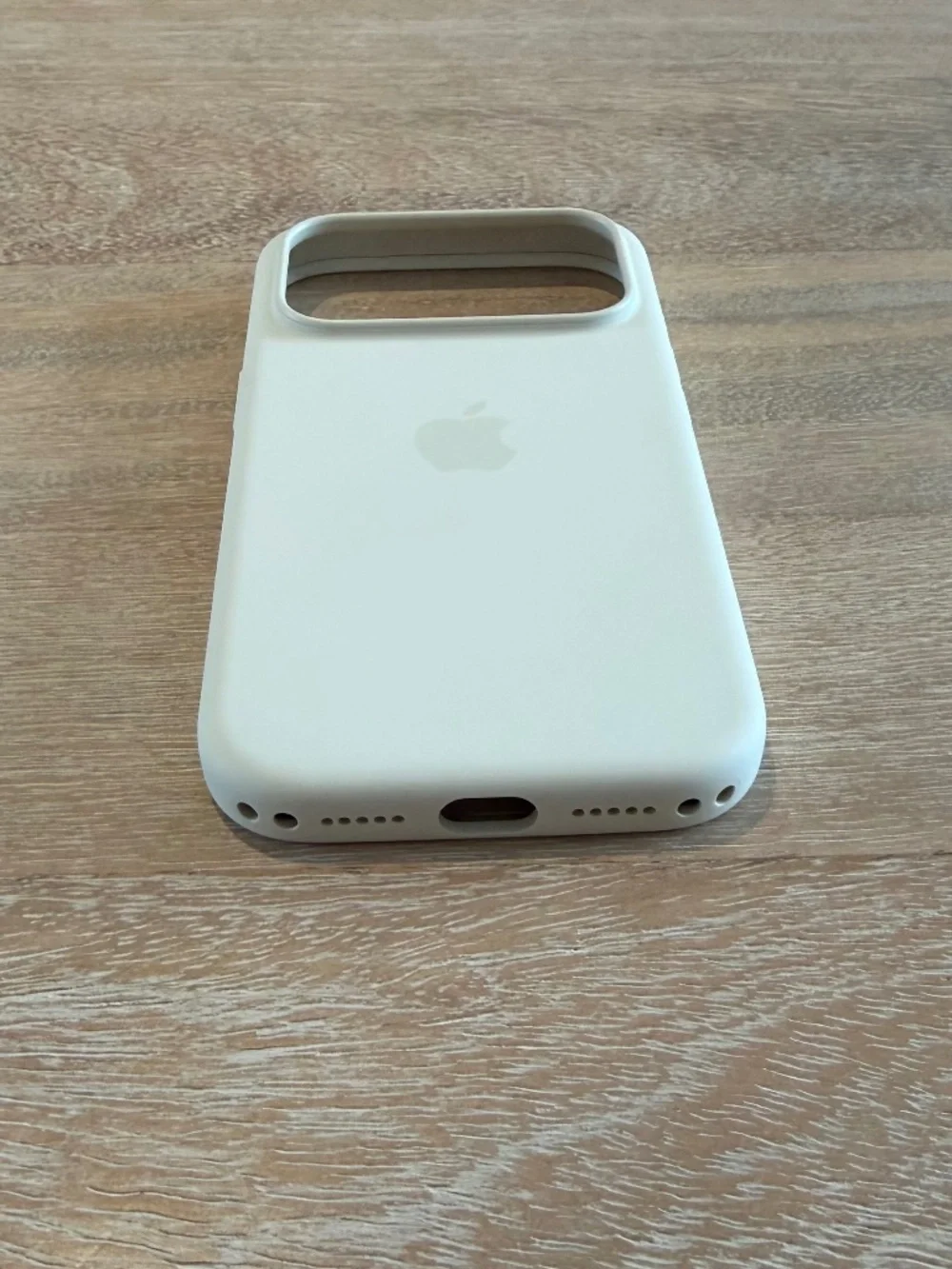 NWT Authentic Apple iPhone 17 Pro Silicone Case with MagSafe - Vanilla